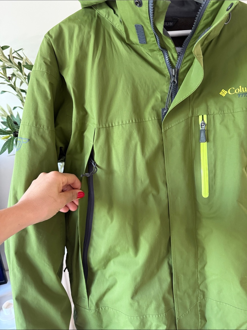 Columbia Men's Two-Tone Green Hooded Ski Jacket two‎ in one Omni tech titanium - Picture 3 of 11